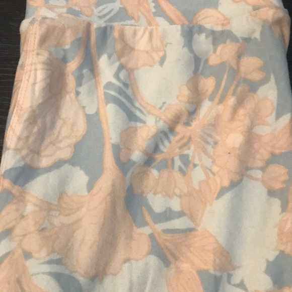 Leggings - Picture 2 of 3